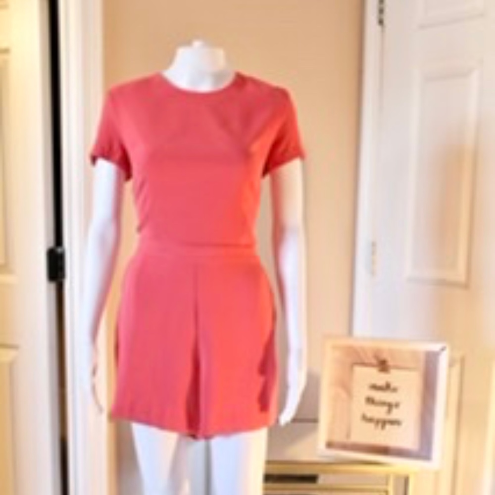Banana Republic romper jumpsuit. Color: Coral. Size 6.